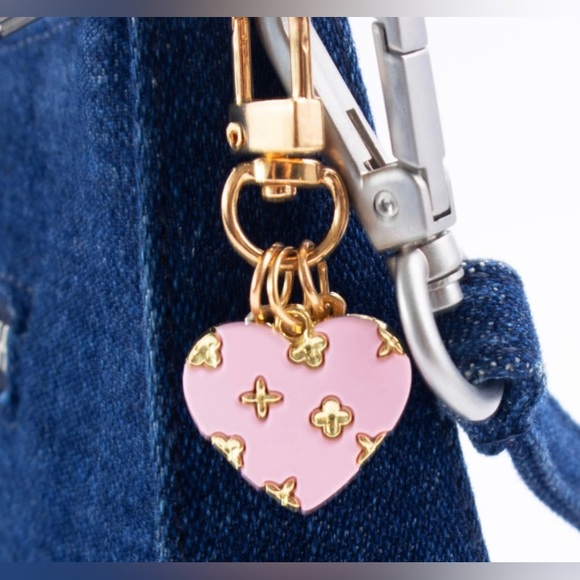 Stylish Keychain - Picture 5 of 5